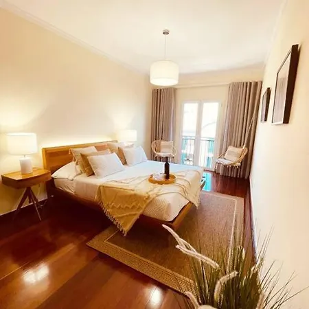 Seaview Walking To The