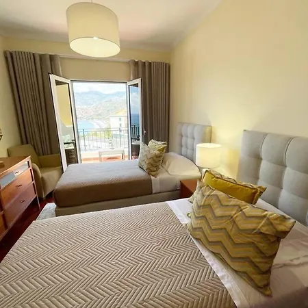 Seaview Walking To The *