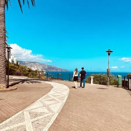 Seaview Walking To The