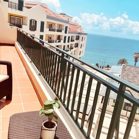 Seaview Walking To The *