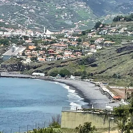 Seaview Walking To The *