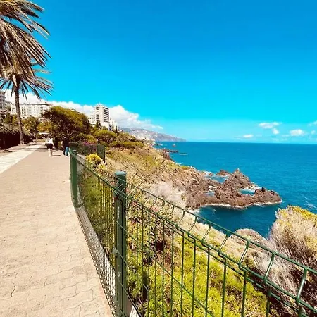 Seaview Walking To The *